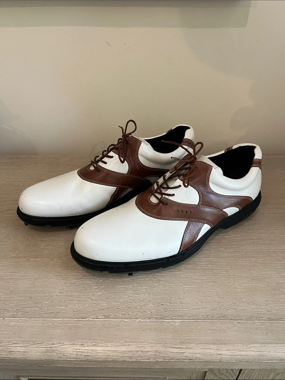 Ecco men’s golf